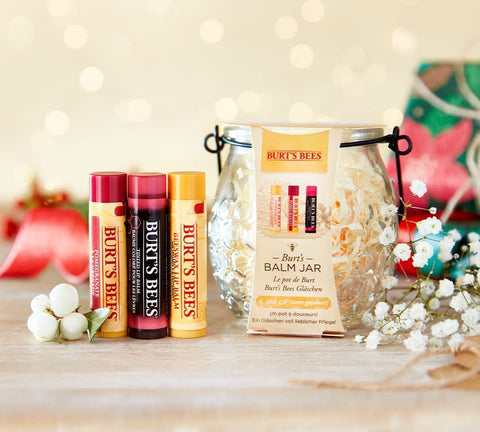 Burt's Bees Moisturising Lip Balm, Salted Caramel Flavour, With Beeswax and Vitamin E, Limited Edition Christmas Flavour, 4.25g