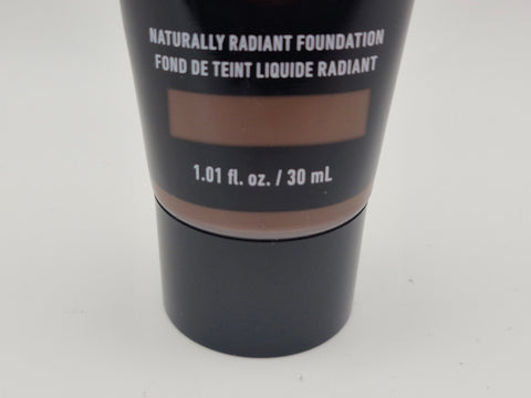 NYX Professional Makeup Born to Glow Radiant Foundation, Iridescent Finish, Buildable Medium Coverage, Vegan Formula